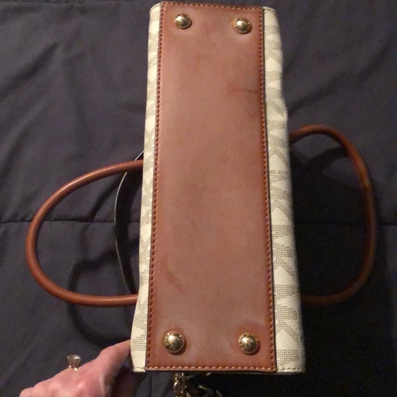 Michael Kors purse Excellent used condition - Picture 5 of 7